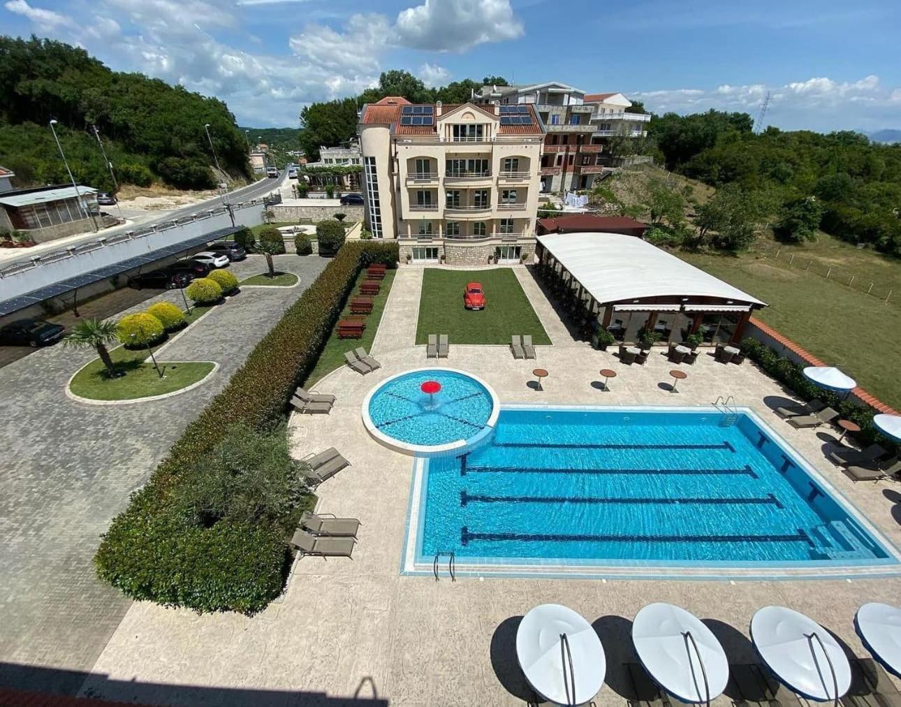 Apart Hotel Llolla Ulcinj Ngoại thất bức ảnh