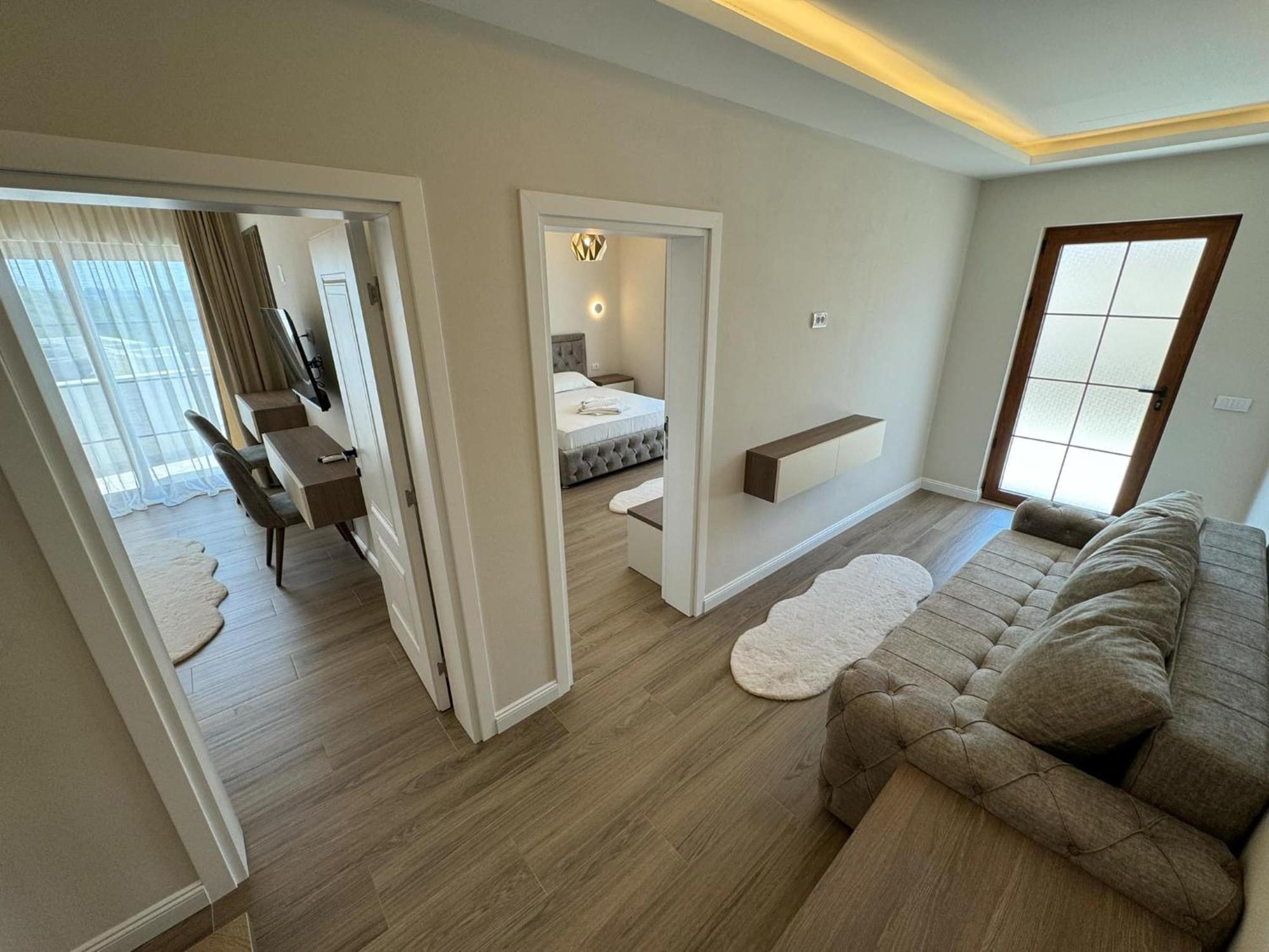 Apart Hotel Llolla Ulcinj Ngoại thất bức ảnh