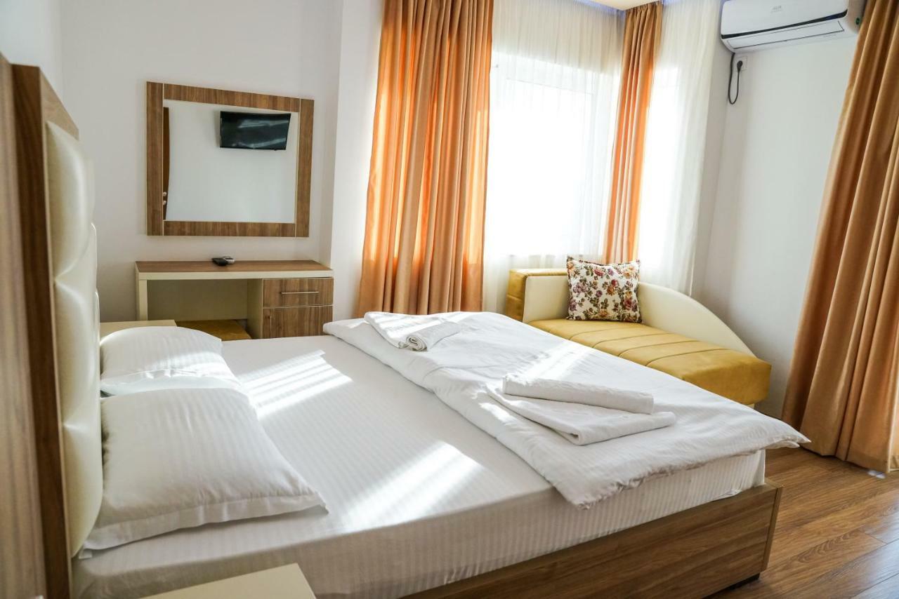 Apart Hotel Llolla Ulcinj Ngoại thất bức ảnh
