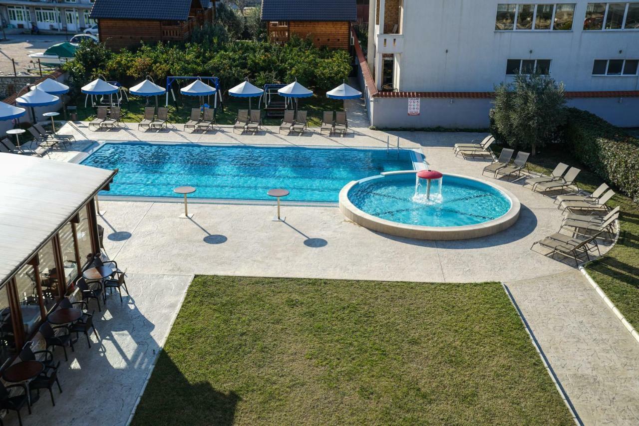 Apart Hotel Llolla Ulcinj Ngoại thất bức ảnh