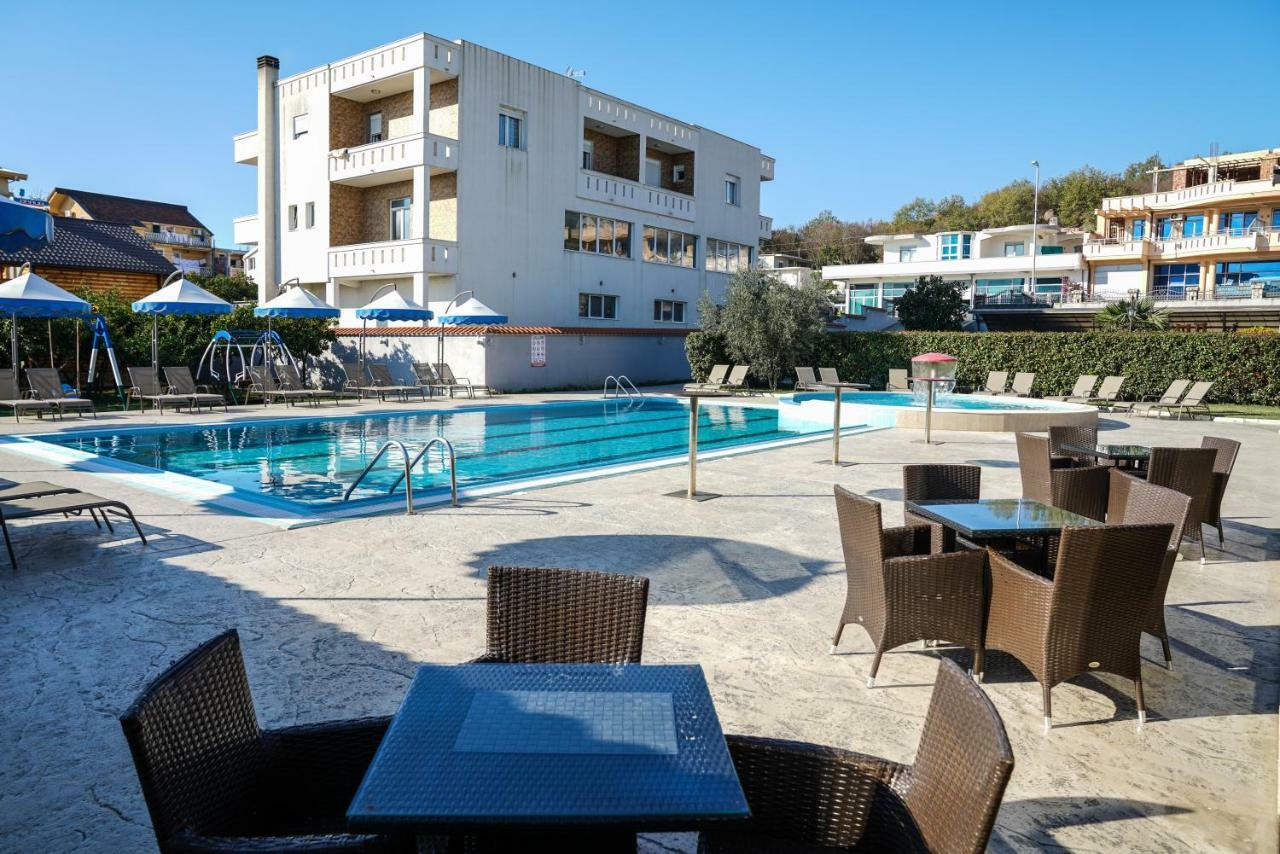 Apart Hotel Llolla Ulcinj Ngoại thất bức ảnh